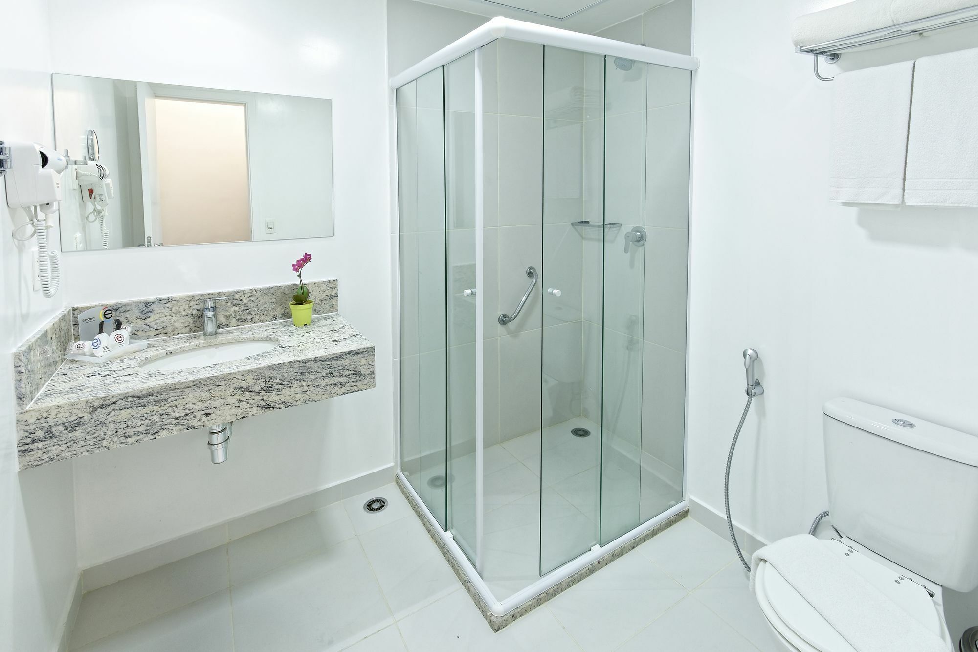 Ramada Encore By Wyndham Sao Paulo Осаску Екстериор снимка